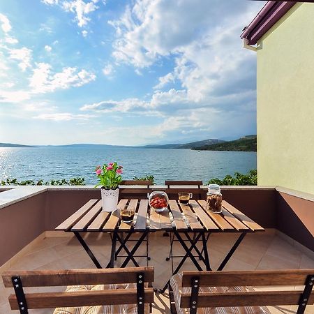 Apartmani Peric Meka Draga Obrovac Exterior foto
