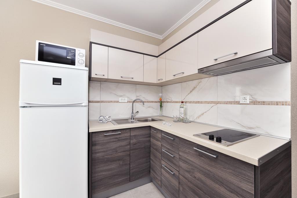 Apartmani Peric Meka Draga Obrovac Exterior foto