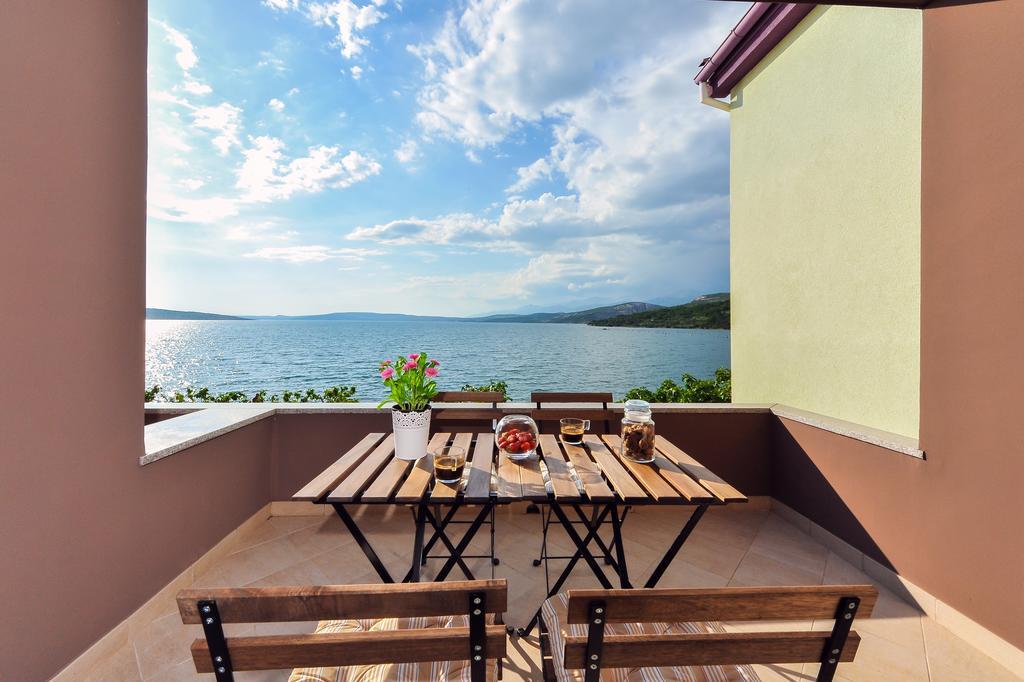 Apartmani Peric Meka Draga Obrovac Exterior foto
