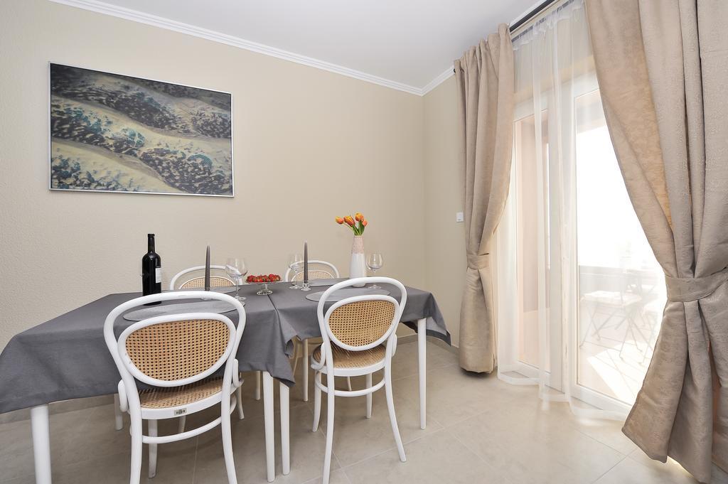 Apartmani Peric Meka Draga Obrovac Exterior foto